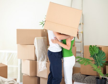 Packing and transport service for local Pinner customers